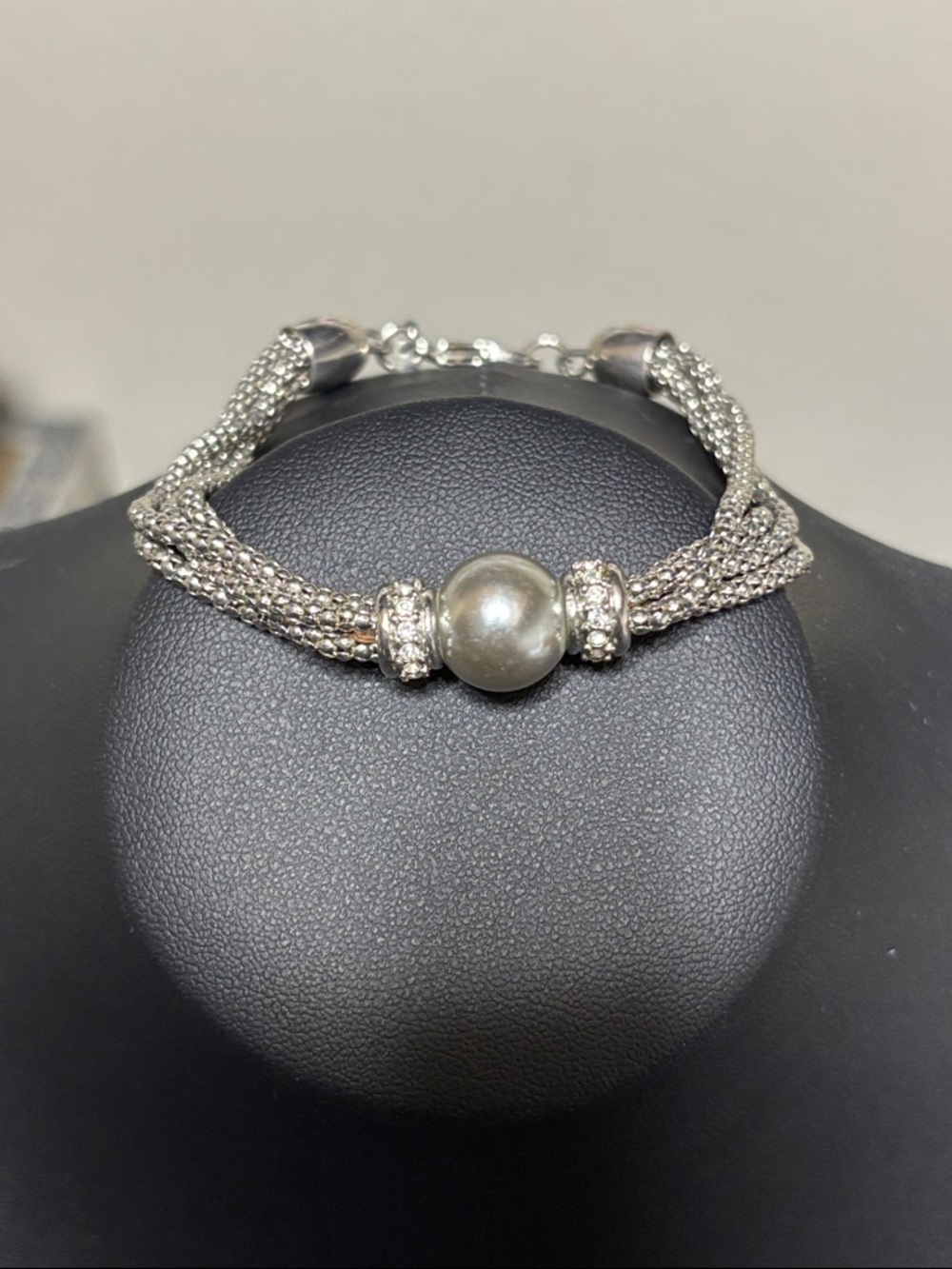 Premier Designs Single Gray Silver Tone Pearl Elegant Dainty Bracelet